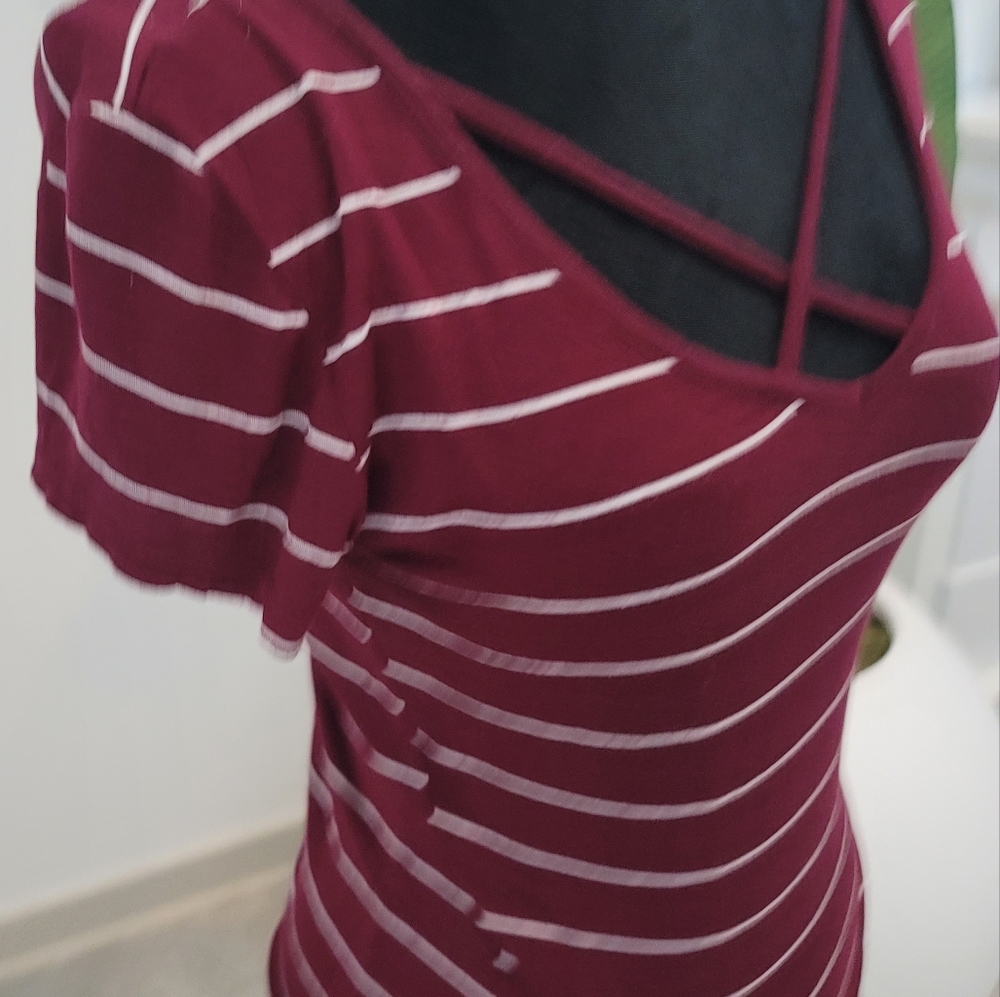 Beautiful striped string detail shirt - Picture 7 of 11